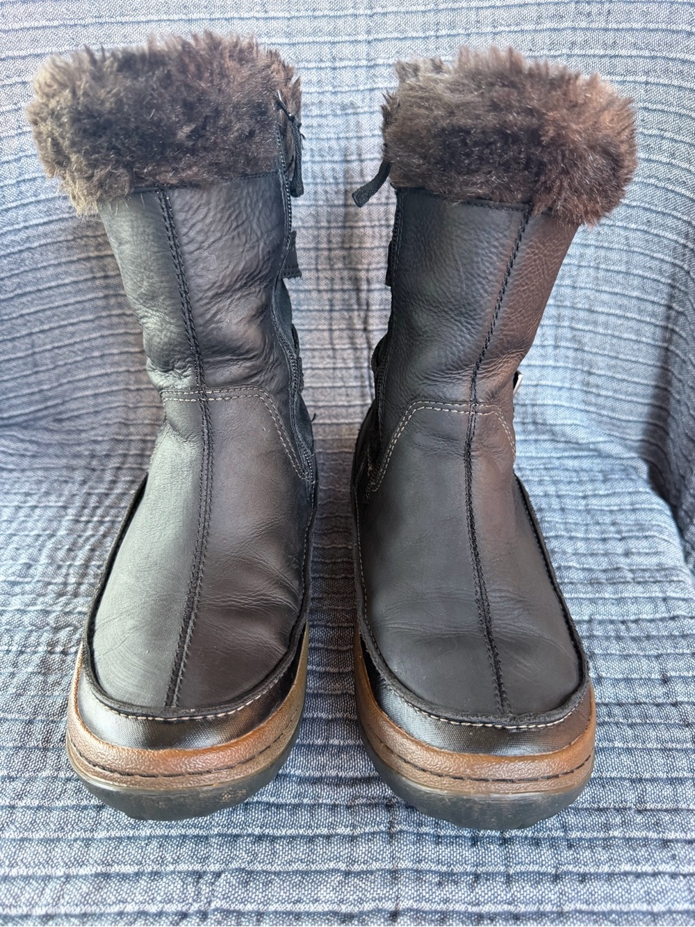 Merrell Women's Black Fur-Trim Leather Winter Boots - Picture 2 of 8